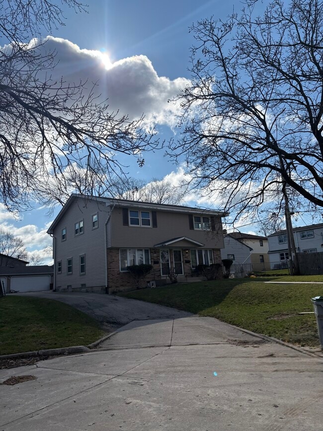 property at 5124 N 106th St