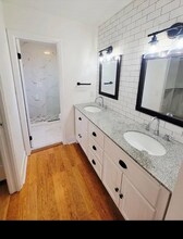 9995 NW 51st Terrace in Doral, FL - Building Photo - Building Photo
