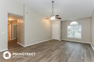 1541 Kingfisher Ln N in Jacksonville, FL - Foto de edificio - Building Photo