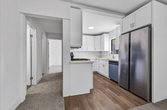 2627 San Marino St in Los Angeles, CA - Building Photo - Building Photo