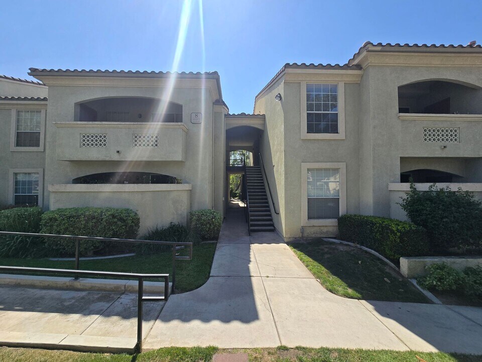 375 Central Ave in Riverside, CA - Foto de edificio