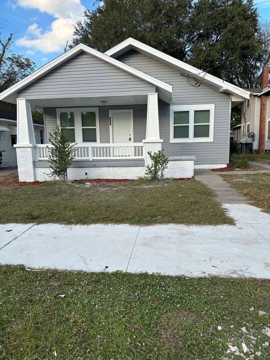 639 Linwood Ave in Jacksonville, FL - Foto de edificio