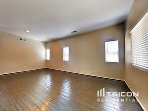 43430 Rucker St in Lancaster, CA - Building Photo - Building Photo