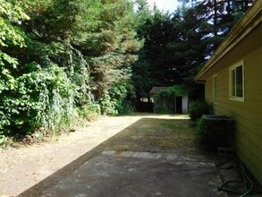 1536 Vashon Ave NE in Renton, WA - Building Photo - Building Photo