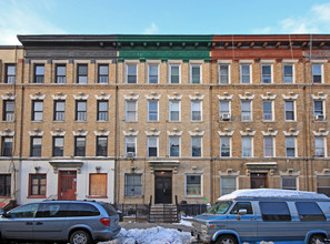 240 Irving Ave in Brooklyn, NY - Building Photo - Building Photo