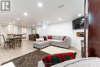 767 Phillip Murray Ave in Oshawa, ON - Building Photo - Building Photo