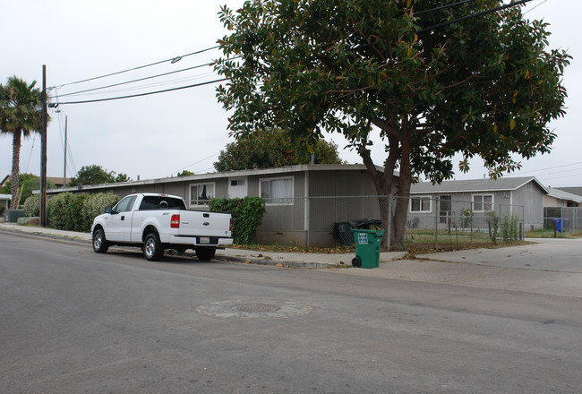 1204-1208 13th St in Imperial Beach, CA - Building Photo - Building Photo