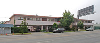 La Cienega Plaza in Los Angeles, CA - Foto de edificio - Building Photo