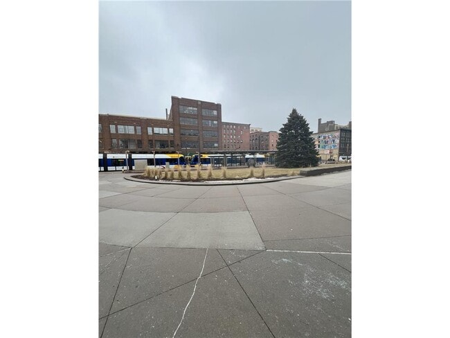 214 4th St E in St. Paul, MN - Building Photo - Building Photo