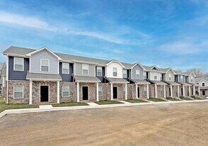 1115 Hillwood Dr in Clarksville, TN - Building Photo