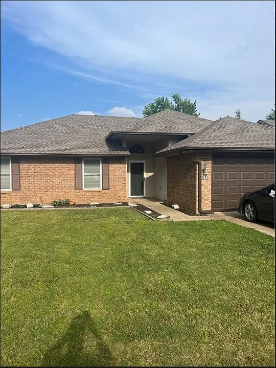 1713 Wilderness Dr Photo