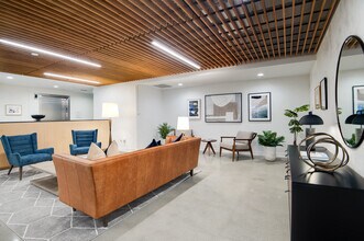 Vica Silverlake in Los Angeles, CA - Building Photo - Building Photo