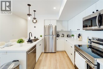 825 Stirling Ave S in Kitchener, ON - Building Photo - Building Photo