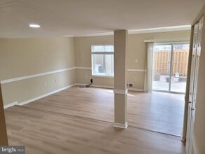 9627 Horizon Run Rd in Montgomery Village, MD - Building Photo - Building Photo