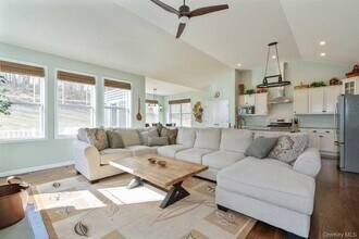 861 Lattintown Rd in Milton, NY - Building Photo - Building Photo