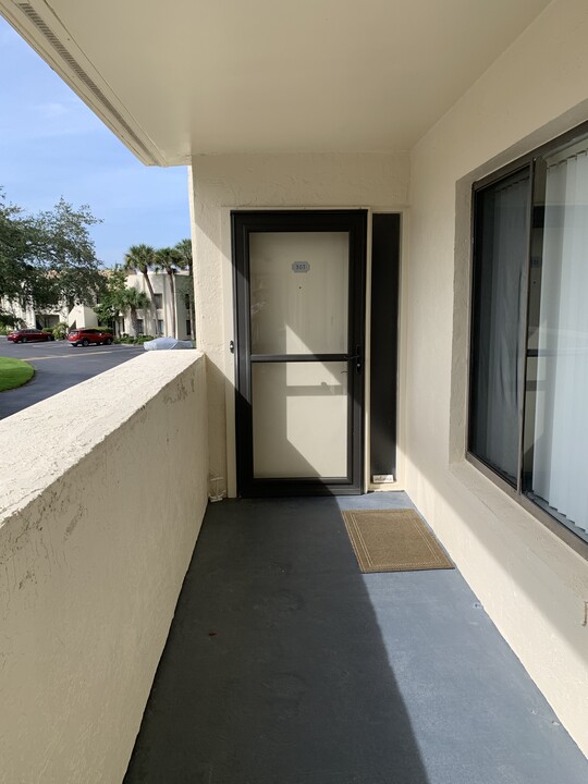 200 International Dr in Cape Canaveral, FL - Building Photo