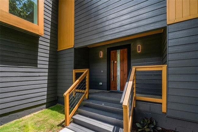 2155 Venetian Dr SW in Atlanta, GA - Building Photo - Building Photo