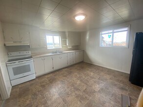 2172 SW Dover Ln in Metolius, OR - Building Photo - Building Photo