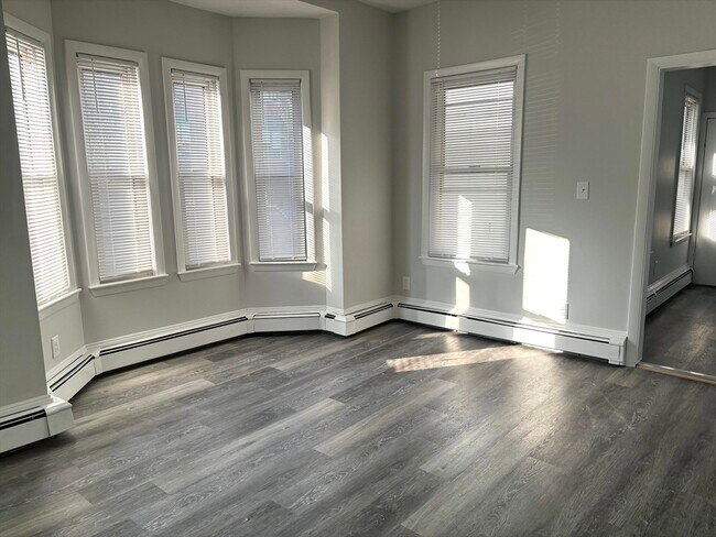 15 Ellsworth St, Unit #1