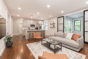 65 Beach St in Boston, MA - Building Photo