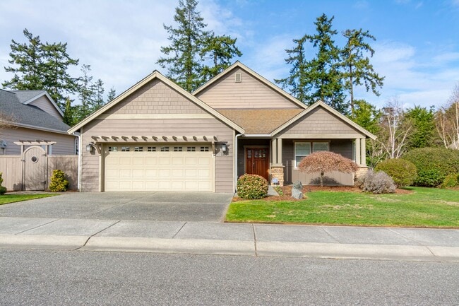 property at 2882 SW Fairway Point Dr