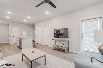 1650 Harris Hill Rd, Unit 06-6306 in San Marcos, TX - Foto de edificio - Building Photo