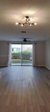 2161 Hacienda Terrace in Weston, FL - Building Photo - Building Photo