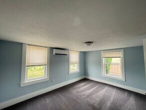 139 W Hollis St in Nashua, NH - Building Photo - Building Photo