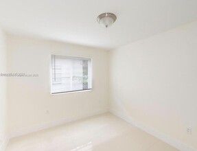 1532 NW 60th St in Miami, FL - Building Photo - Building Photo