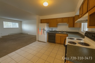 321 Bonnie Ct in Colorado Springs, CO - Building Photo - Building Photo