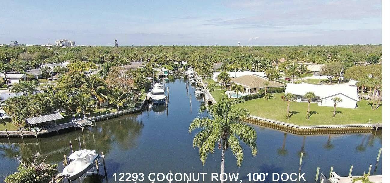 12293 Coconut Row in West Palm Beach, FL - Building Photo