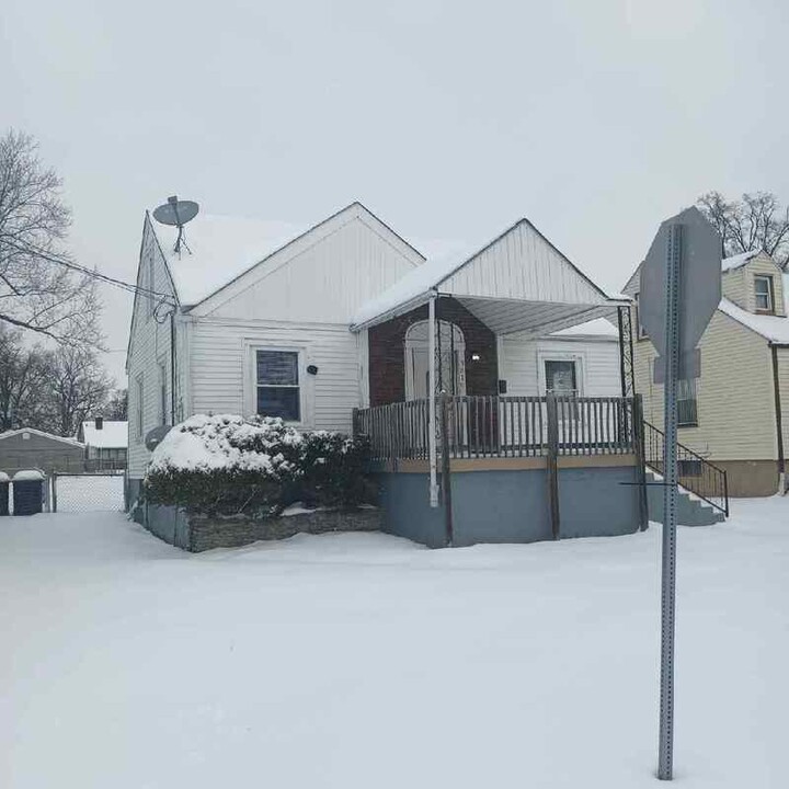 3819 Wewoka Ave in Louisville, KY - Building Photo