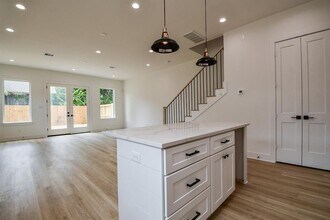 2305 Maury St in Houston, TX - Building Photo - Building Photo