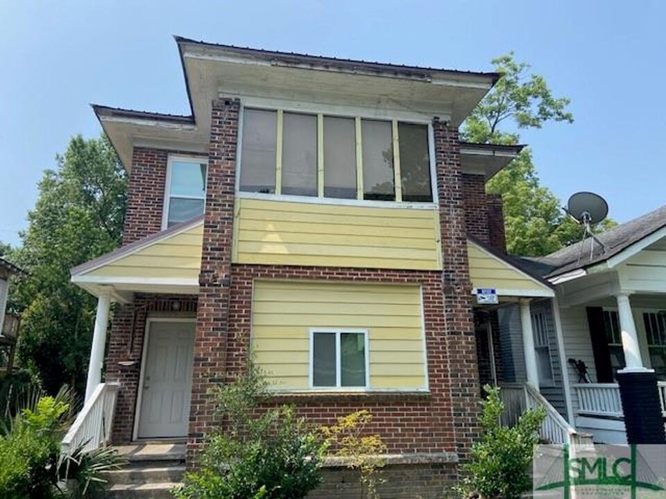 1205-1207 E 38th St in Savannah, GA - Building Photo