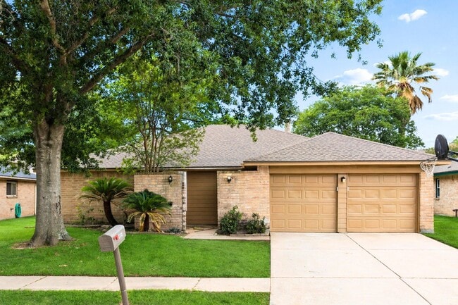 2747 Sicklepod Dr in Houston, TX - Building Photo - Building Photo