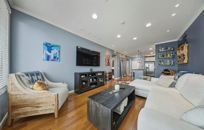 property at 1901 Victoria Ave