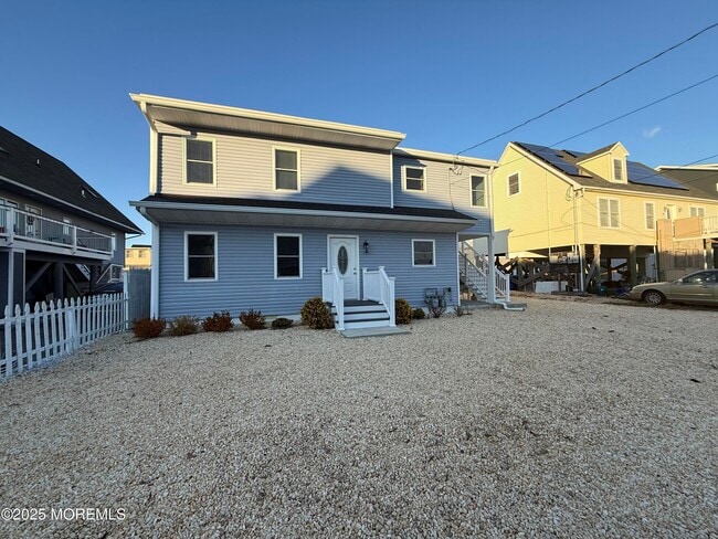 property at 40 Bay Shore Dr