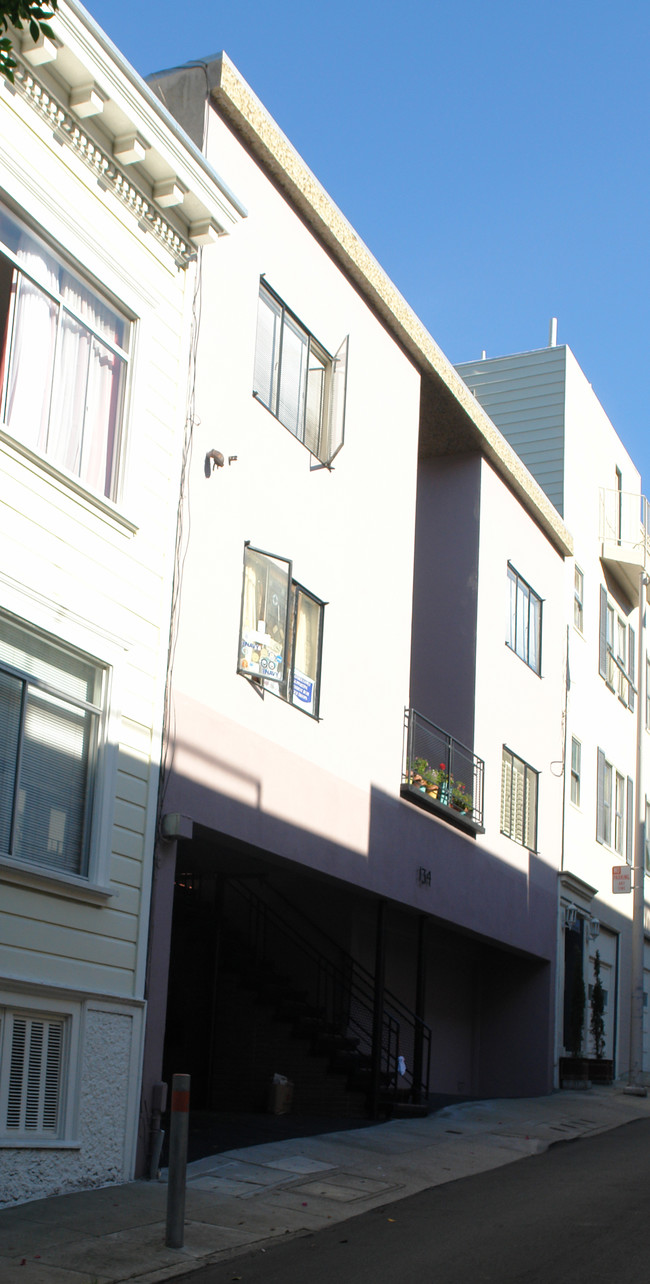 130 Pfeiffer St in San Francisco, CA - Building Photo - Building Photo