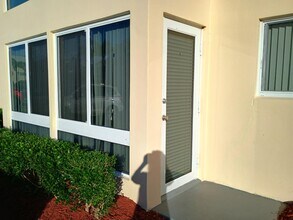 3 Colonial Club Dr in Boynton Beach, FL - Building Photo - Building Photo