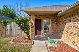 217 N Bugle Dr in Fort Worth, TX - Building Photo - Building Photo