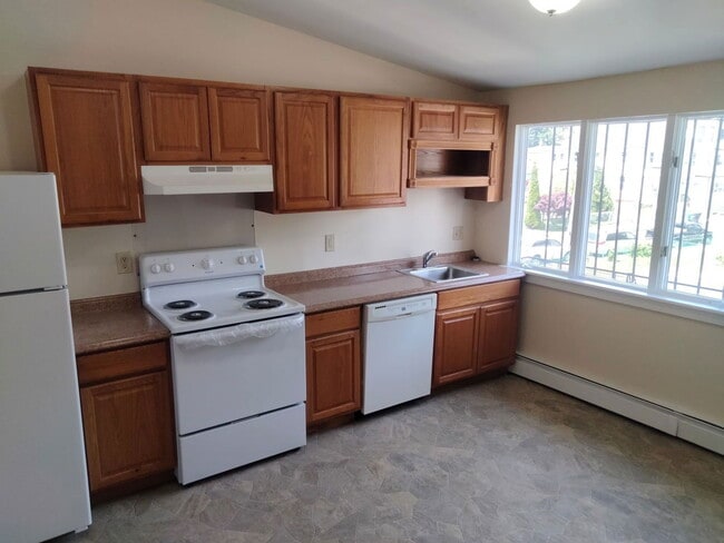1856 Park St in Hartford, CT - Building Photo - Building Photo