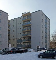 4 Superior Ave in Toronto, ON - Building Photo