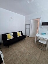 445 NW 125th St in North Miami, FL - Building Photo - Building Photo