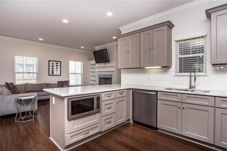 6516 W Pleasant Way in Rogers, AR - Foto de edificio - Building Photo