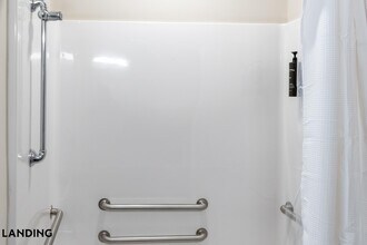 602 Laconia Cir, Unit 5102 in Spartanburg, SC - Building Photo - Building Photo