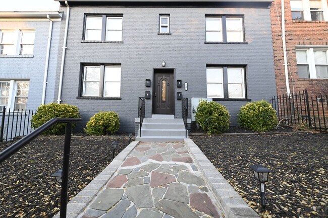 property at 1230 Penn St NE