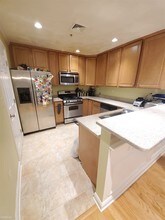 215 Harvard St-Unit -Unit 18 in Medford, MA - Building Photo - Building Photo