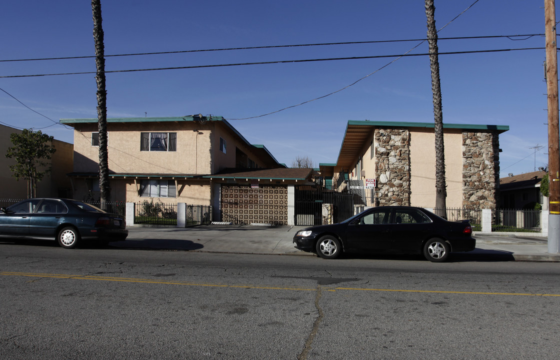 6415 Fulton Ave in Van Nuys, CA - Building Photo