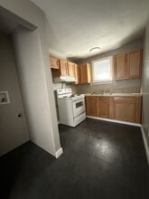 402 N Cedar St in Owasso, OK - Building Photo - Building Photo