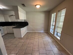 1400 W Laurel St, Unit 1402 in Sherman, TX - Building Photo - Building Photo